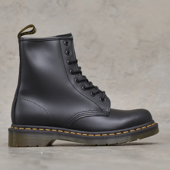 ✨NEW!✨Dr. Martens Vegan Jadon II Lace-Up Boots - Picture 2 of 10